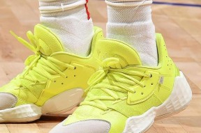 包含Rookie巅峰对决，哈登与30激战西班牙队分钟，败北胜负难料！的词条